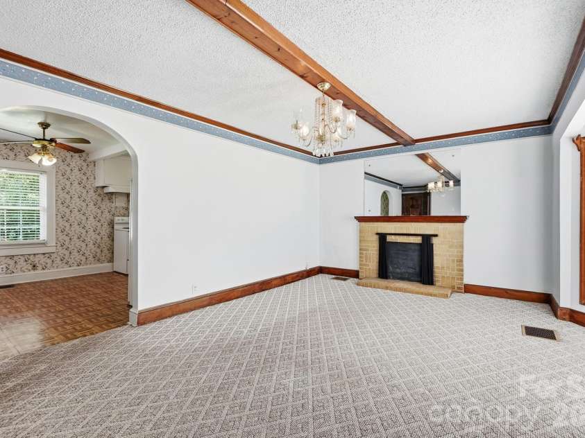 2517 Plum Street, Charlotte, NC 28269.  MLS# CAR4397203, YatesRealty ID 17348. 