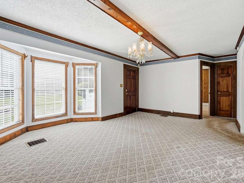 2517 Plum Street, Charlotte, NC 28269.  MLS# CAR4397203, YatesRealty ID 17348. 