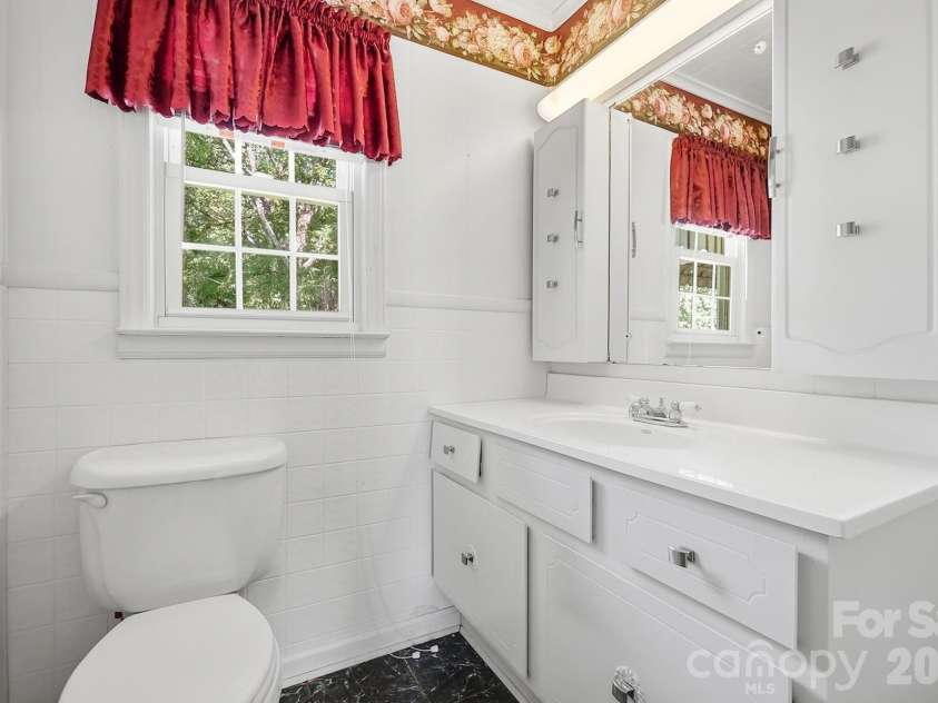 2517 Plum Street, Charlotte, NC 28269.  MLS# CAR4397203, YatesRealty ID 17348. 