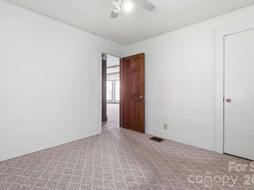 2517 Plum Street, Charlotte, NC 28269.  MLS# CAR4397203, YatesRealty ID 17348. 