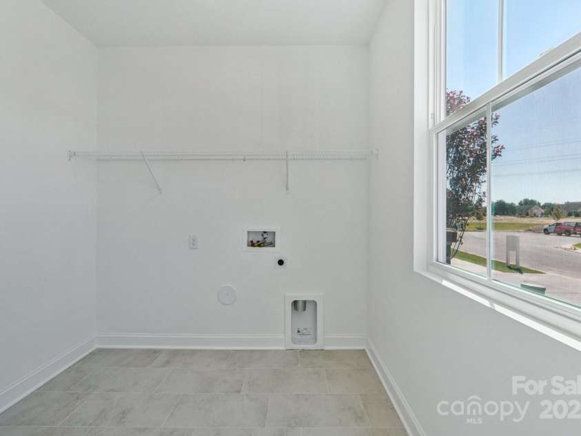 609 Mercury Drive, Tega Cay, SC 29708.  MLS# CAR4324918, YatesRealty ID 17349. Laundry