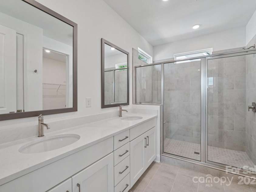 609 Mercury Drive, Tega Cay, SC 29708.  MLS# CAR4324918, YatesRealty ID 17349. Primary Bathroom