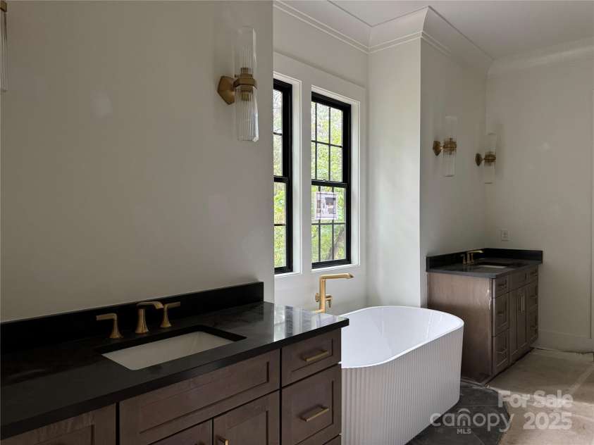 19155 Newburg Hill Road, Davidson, NC 28036.  MLS# CAR4220203, YatesRealty ID 1735. 