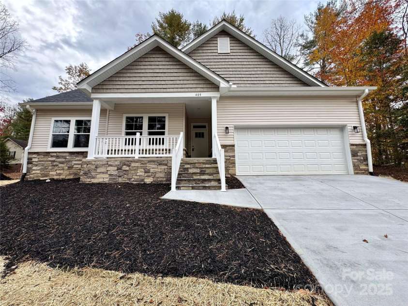 405 Scarlett Oak Court, Lenoir, NC 28605.  MLS# CAR4318802, YatesRealty ID 1735. 