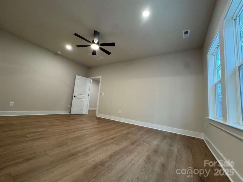 405 Scarlett Oak Court, Lenoir, NC 28605.  MLS# CAR4318802, YatesRealty ID 1735. Primary BR