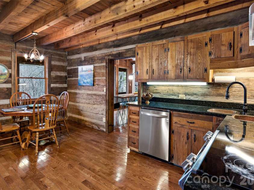 1495 El Miner Drive, Mars Hill, NC 28754.  MLS# CAR4316790, YatesRealty ID 17350. 