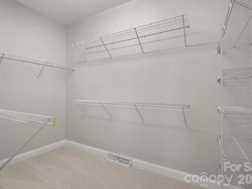 176 Water Oak Drive, Mooresville, NC 28117.  MLS# CAR4352930, YatesRealty ID 17351. 