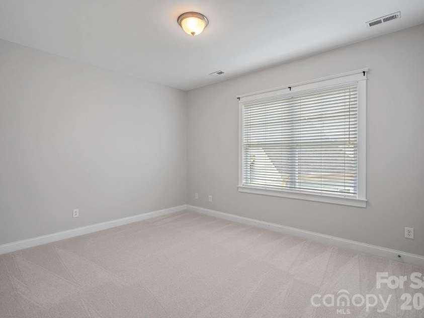 176 Water Oak Drive, Mooresville, NC 28117.  MLS# CAR4352930, YatesRealty ID 17351. 