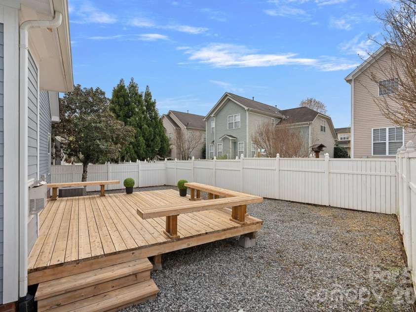 176 Water Oak Drive, Mooresville, NC 28117.  MLS# CAR4352930, YatesRealty ID 17351. 