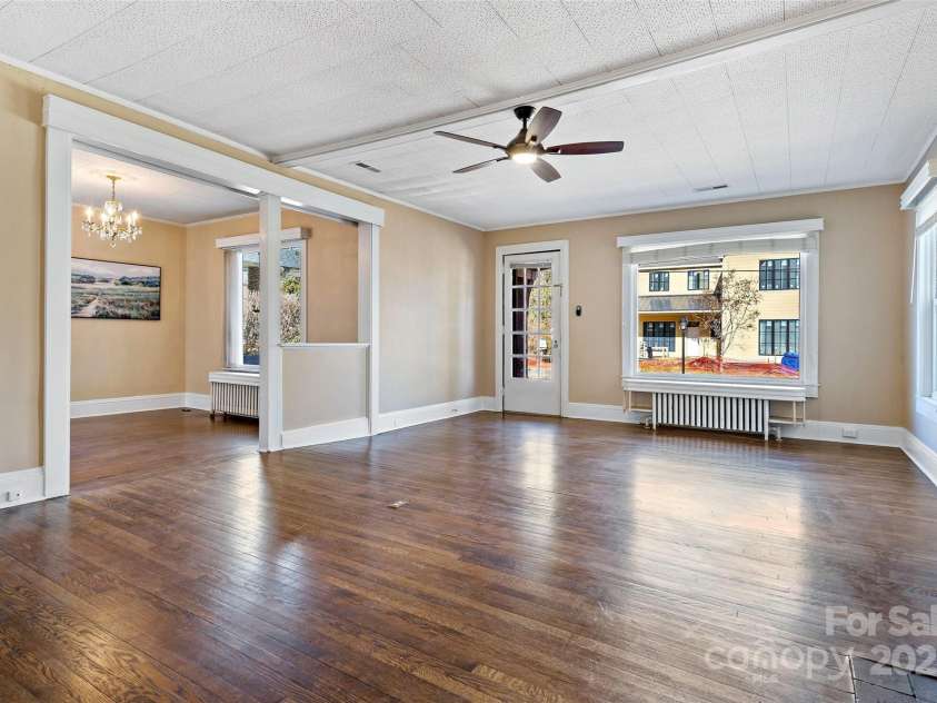 125 Church Street, Black Mountain, NC 28711.  MLS# CAR4215911, YatesRealty ID 17352. 