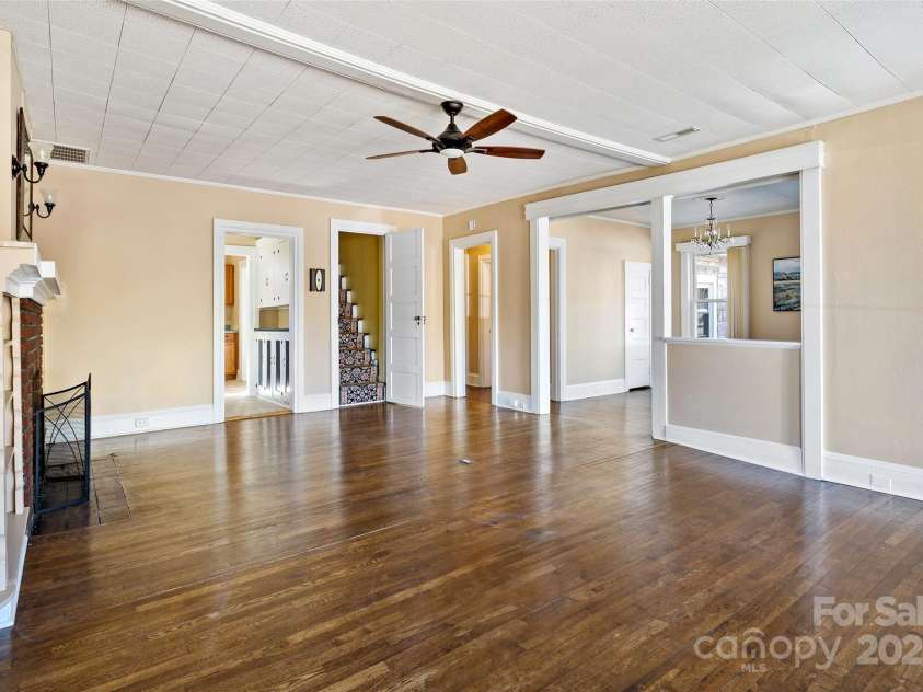 125 Church Street, Black Mountain, NC 28711.  MLS# CAR4215911, YatesRealty ID 17352. 