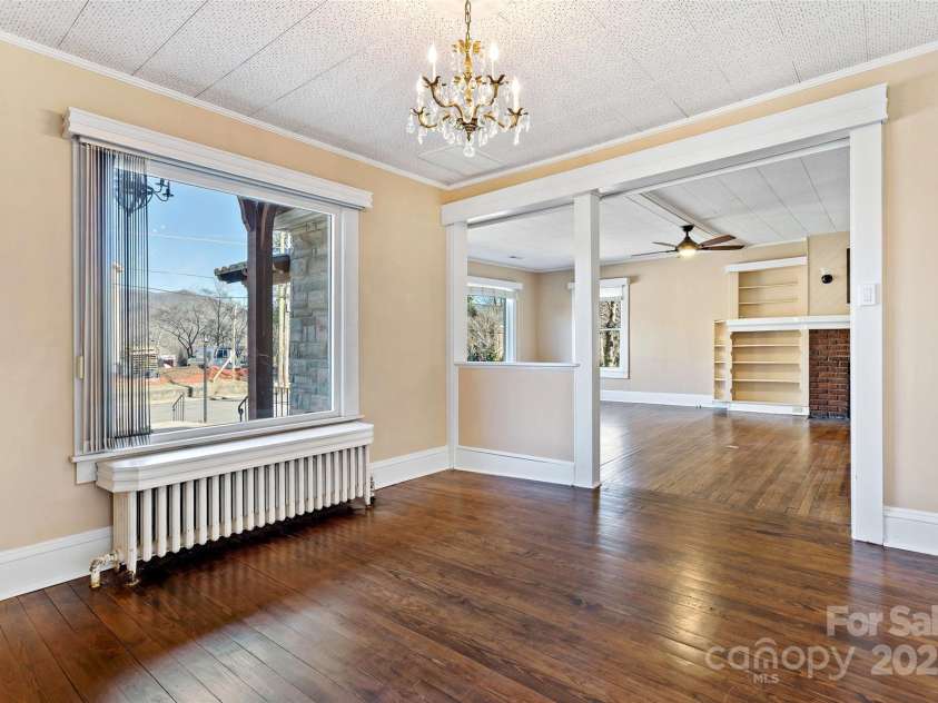 125 Church Street, Black Mountain, NC 28711.  MLS# CAR4215911, YatesRealty ID 17352. 