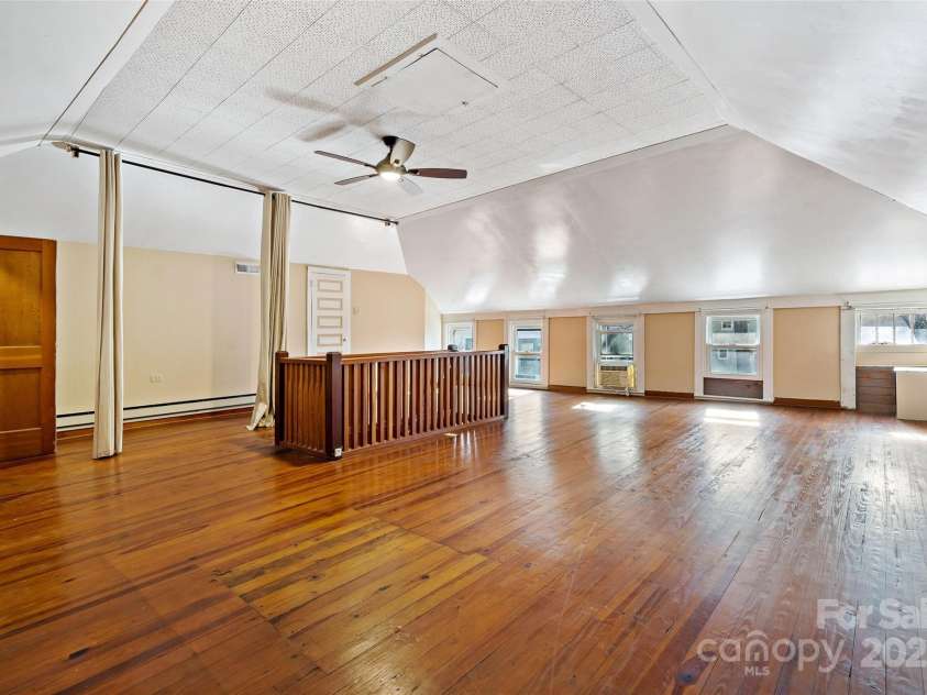 125 Church Street, Black Mountain, NC 28711.  MLS# CAR4215911, YatesRealty ID 17352. 