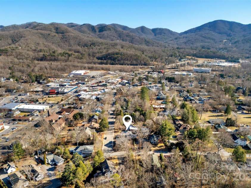 125 Church Street, Black Mountain, NC 28711.  MLS# CAR4215911, YatesRealty ID 17352. 