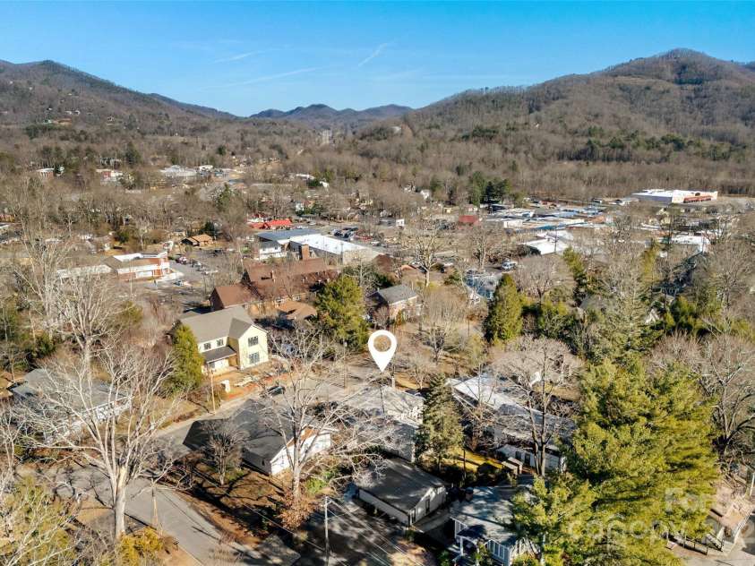 125 Church Street, Black Mountain, NC 28711.  MLS# CAR4215911, YatesRealty ID 17352. 