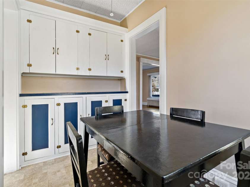 125 Church Street, Black Mountain, NC 28711.  MLS# CAR4215911, YatesRealty ID 17352. 