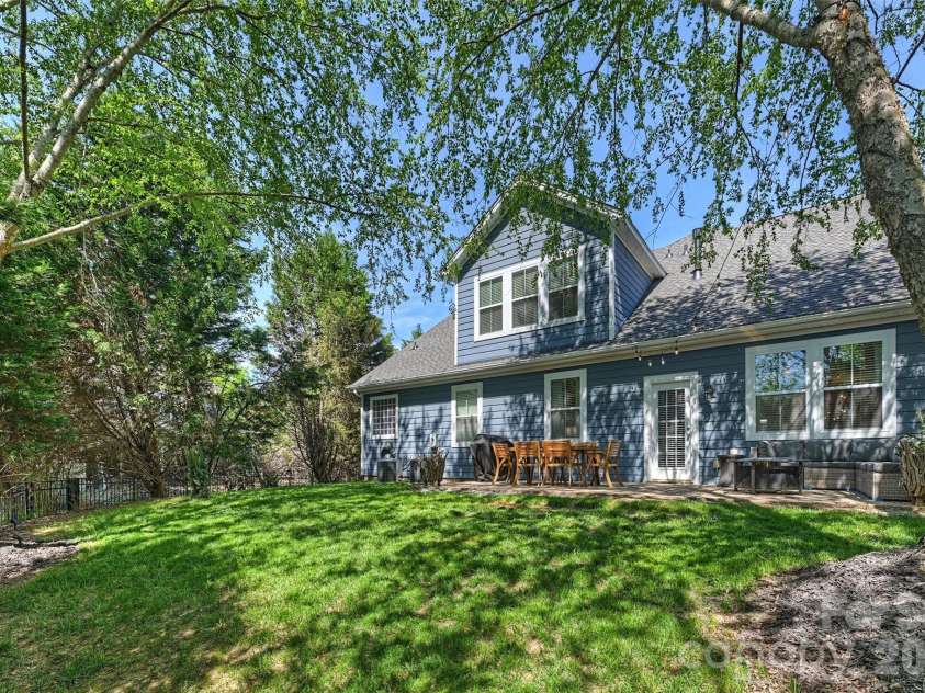 1405 Ridge Haven Road, Waxhaw, NC 28173.  MLS# CAR4349999, YatesRealty ID 17352. 