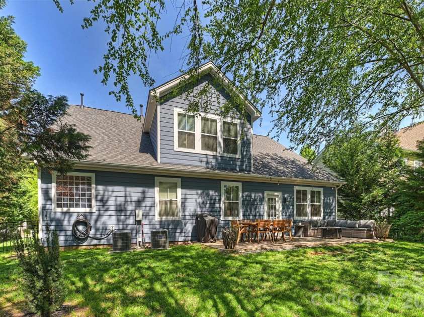 1405 Ridge Haven Road, Waxhaw, NC 28173.  MLS# CAR4349999, YatesRealty ID 17352. 