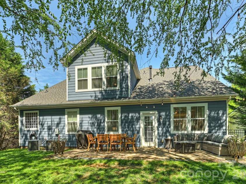 1405 Ridge Haven Road, Waxhaw, NC 28173.  MLS# CAR4349999, YatesRealty ID 17352. 