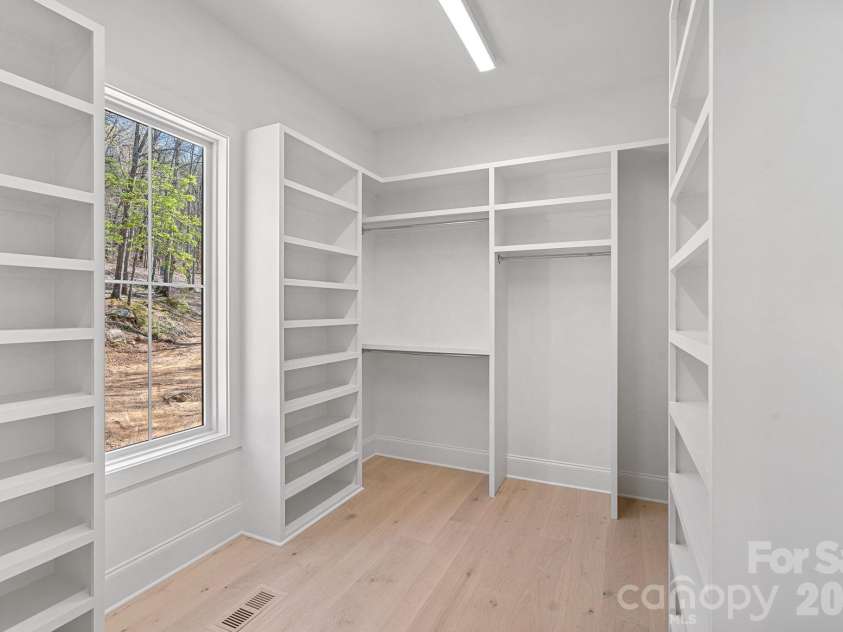 157 Ross Road, Mooresville, NC 28117.  MLS# CAR4343527, YatesRealty ID 17354. 