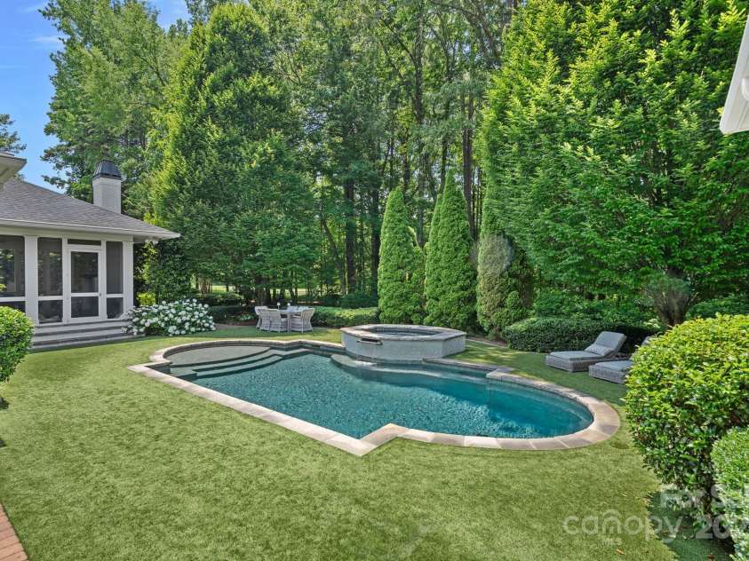 19117 Davidson Concord Road, Davidson, NC 28036.  MLS# CAR4237700, YatesRealty ID 17354. 
