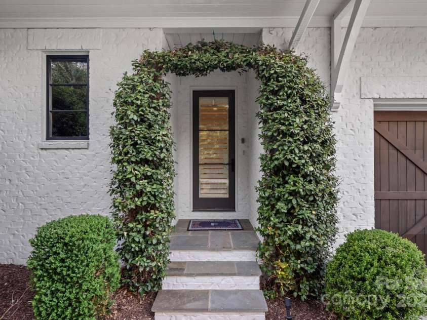 19117 Davidson Concord Road, Davidson, NC 28036.  MLS# CAR4237700, YatesRealty ID 17354. 