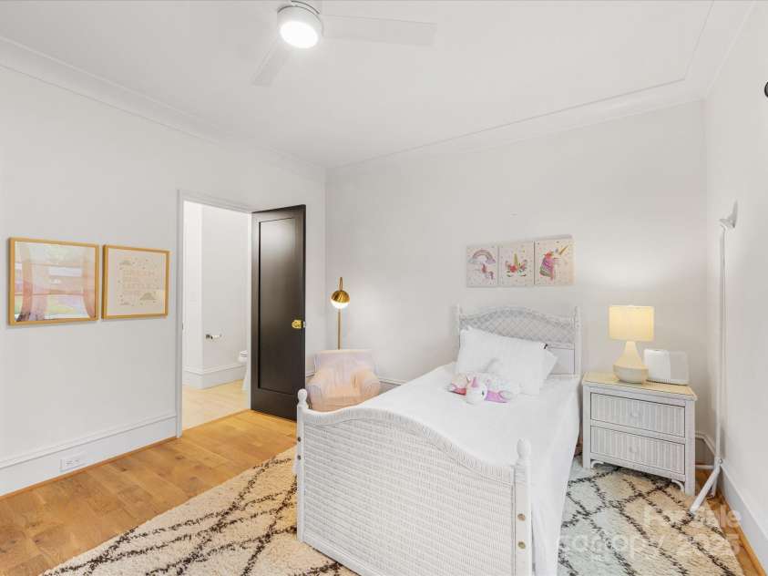 438 Wonderwood Drive, Charlotte, NC 28211.  MLS# CAR4290374, YatesRealty ID 17355. Bedroom 3