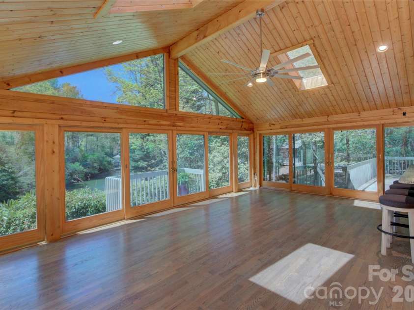 960 Middle Connestee Trail, Brevard, NC 28712.  MLS# CAR4373421, YatesRealty ID 17355. 