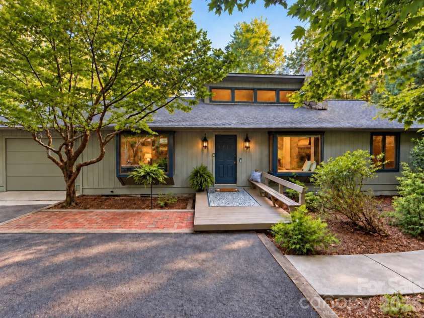 960 Middle Connestee Trail, Brevard, NC 28712.  MLS# CAR4373421, YatesRealty ID 17355. 