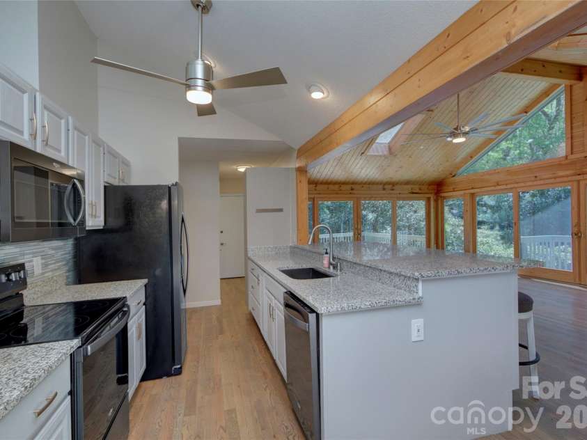 960 Middle Connestee Trail, Brevard, NC 28712.  MLS# CAR4373421, YatesRealty ID 17355. Kitchen