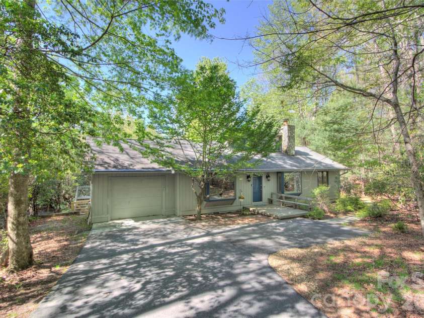 960 Middle Connestee Trail, Brevard, NC 28712.  MLS# CAR4373421, YatesRealty ID 17355. Level entry driveway