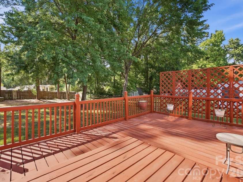 3701 Piney Grove Road, Charlotte, NC 28212.  MLS# CAR4375187, YatesRealty ID 17356. 