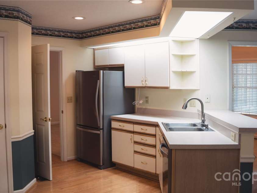9 Manakiki Court, Etowah, NC 28729.  MLS# CAR4245266, YatesRealty ID 17356. Kitchen