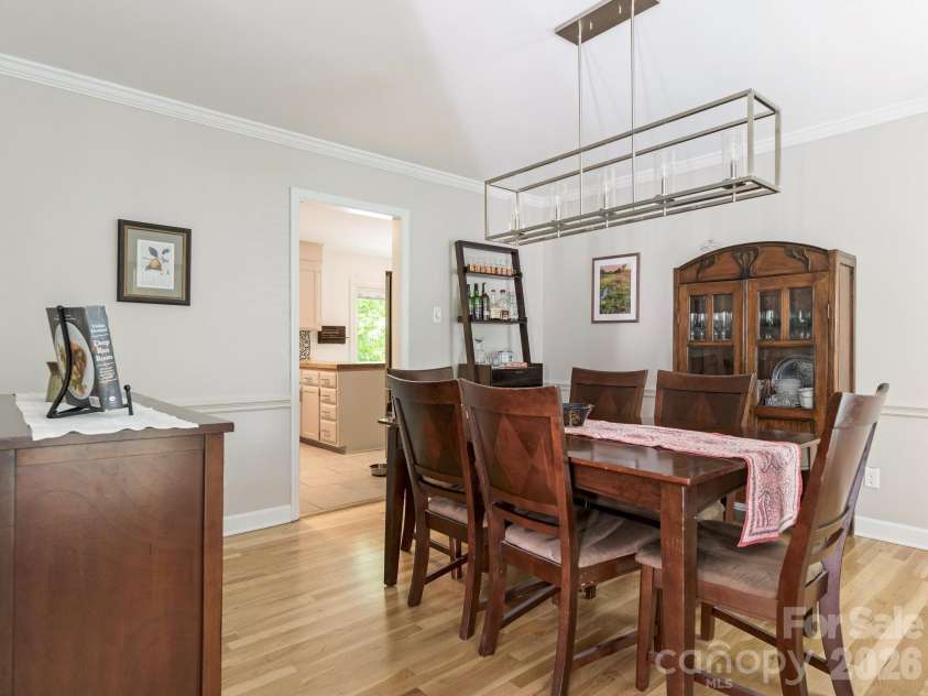 5017 Lindstrom Drive, Charlotte, NC 28226.  MLS# CAR4371600, YatesRealty ID 17357. Dining Room