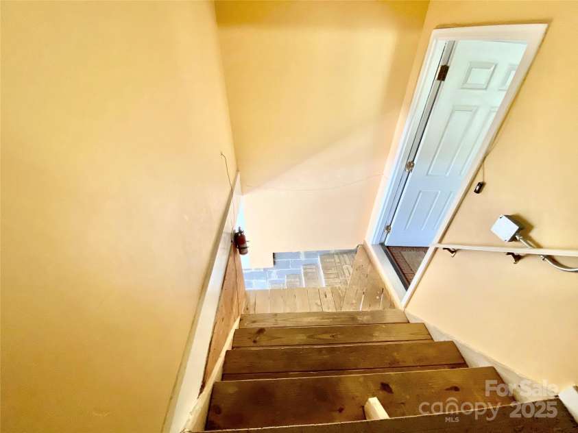 970 Mt Moriah Church Road, China Grove, NC 28023.  MLS# CAR4252351, YatesRealty ID 17357. 