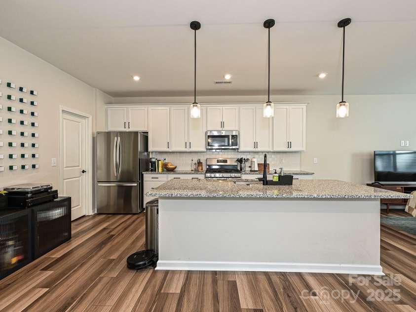 306 Cloudcroft Alley, Charlotte, NC 28217.  MLS# CAR4253444, YatesRealty ID 17358. Kitchen