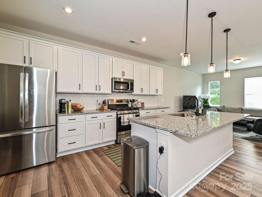 306 Cloudcroft Alley, Charlotte, NC 28217.  MLS# CAR4253444, YatesRealty ID 17358. Kitchen