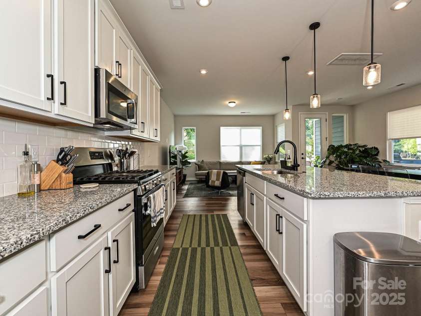 306 Cloudcroft Alley, Charlotte, NC 28217.  MLS# CAR4253444, YatesRealty ID 17358. Kitchen