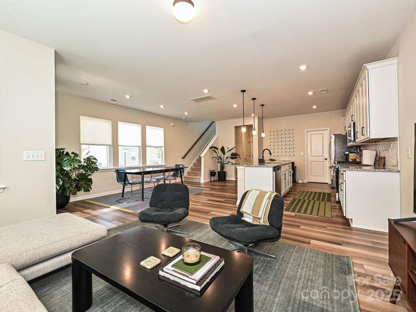 306 Cloudcroft Alley, Charlotte, NC 28217.  MLS# CAR4253444, YatesRealty ID 17358. Living Room