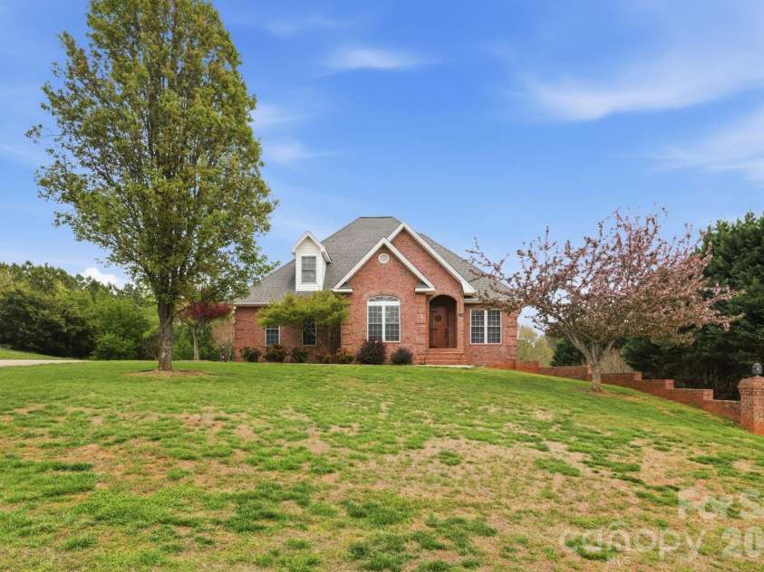 5518 Land Harbour Drive, Granite Falls, NC 28630.  MLS# CAR4364737, YatesRealty ID 17358. 