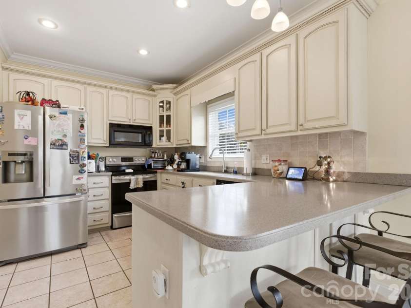 5518 Land Harbour Drive, Granite Falls, NC 28630.  MLS# CAR4364737, YatesRealty ID 17358. 