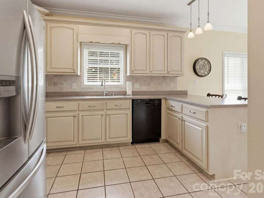 5518 Land Harbour Drive, Granite Falls, NC 28630.  MLS# CAR4364737, YatesRealty ID 17358. 