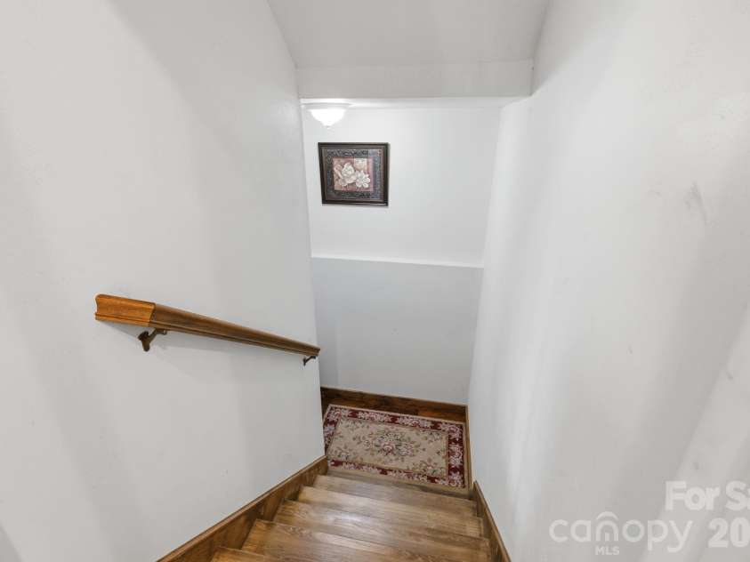 5518 Land Harbour Drive, Granite Falls, NC 28630.  MLS# CAR4364737, YatesRealty ID 17358. 