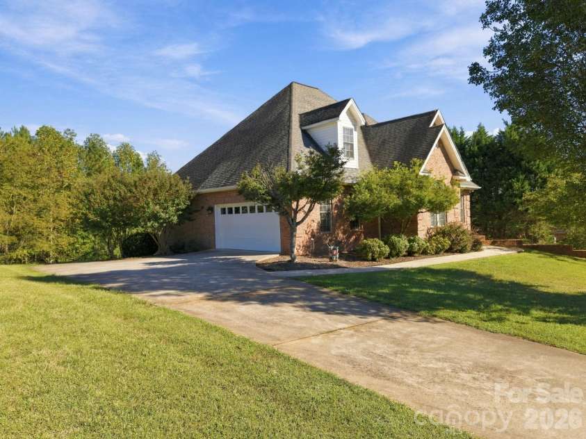 5518 Land Harbour Drive, Granite Falls, NC 28630.  MLS# CAR4364737, YatesRealty ID 17358. 