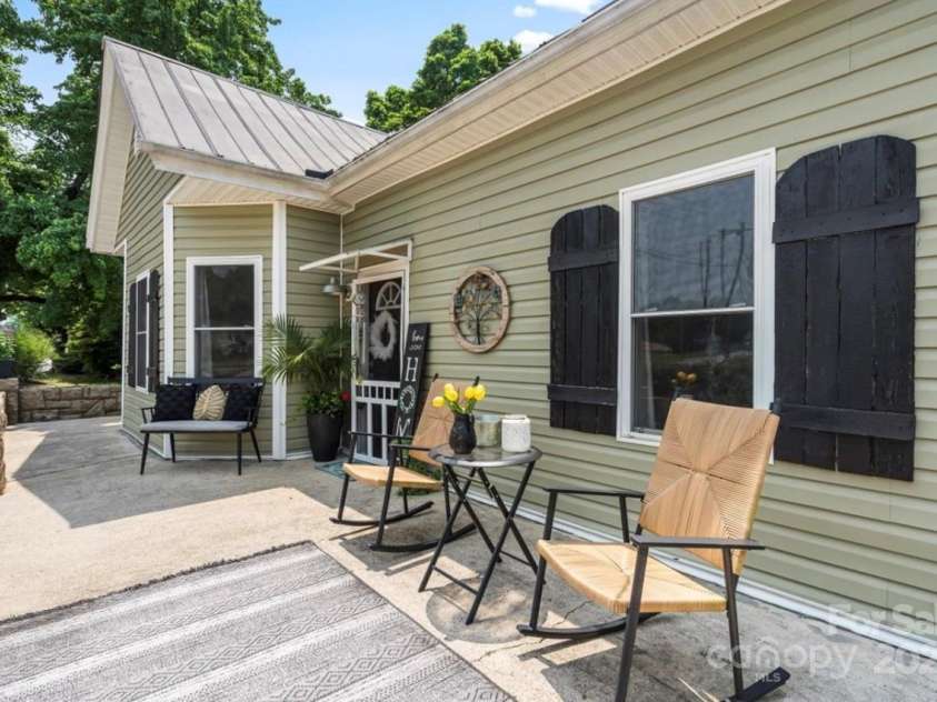 303 Main Street, Granite Quarry, NC 28146.  MLS# CAR4258959, YatesRealty ID 17359. 