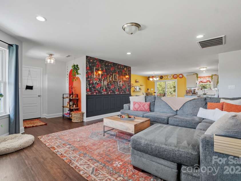 345 Knox Farm Road, Statesville, NC 28677.  MLS# CAR4304653, YatesRealty ID 1736. 