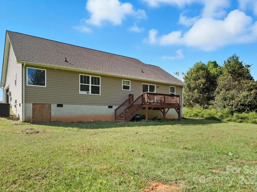 345 Knox Farm Road, Statesville, NC 28677.  MLS# CAR4304653, YatesRealty ID 1736. Subject Rear