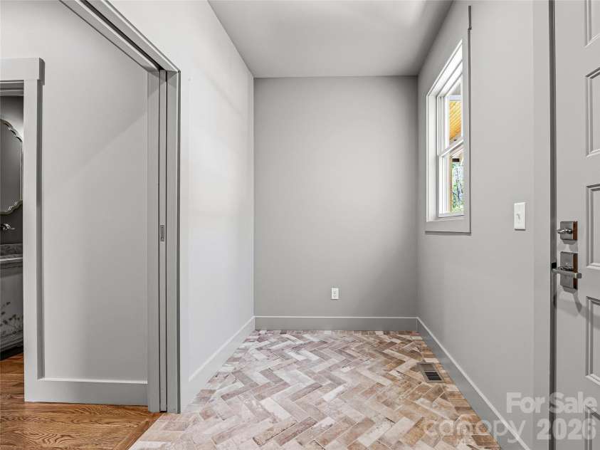 Lot 16 Ashe Park Circle, Asheville, NC 28806.  MLS# CAR4343392, YatesRealty ID 1736. 