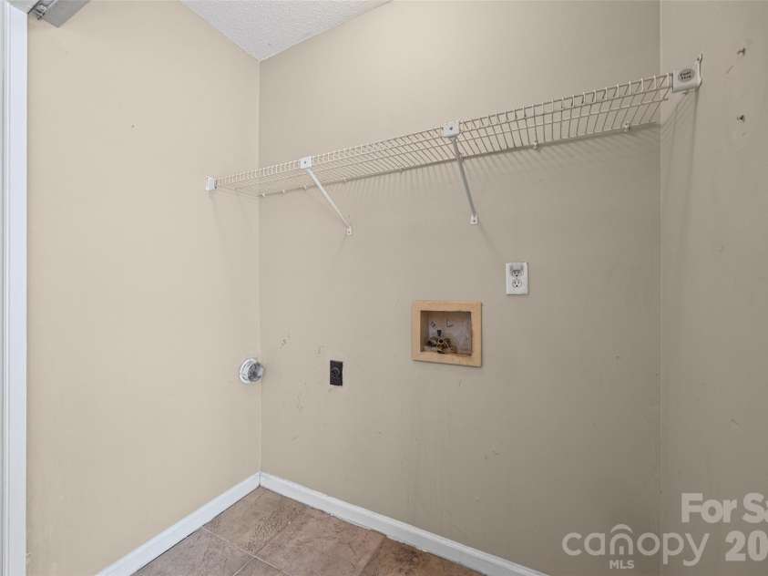 12103 Wagon Wheel Court, Charlotte, NC 28277.  MLS# CAR4373991, YatesRealty ID 17361. 