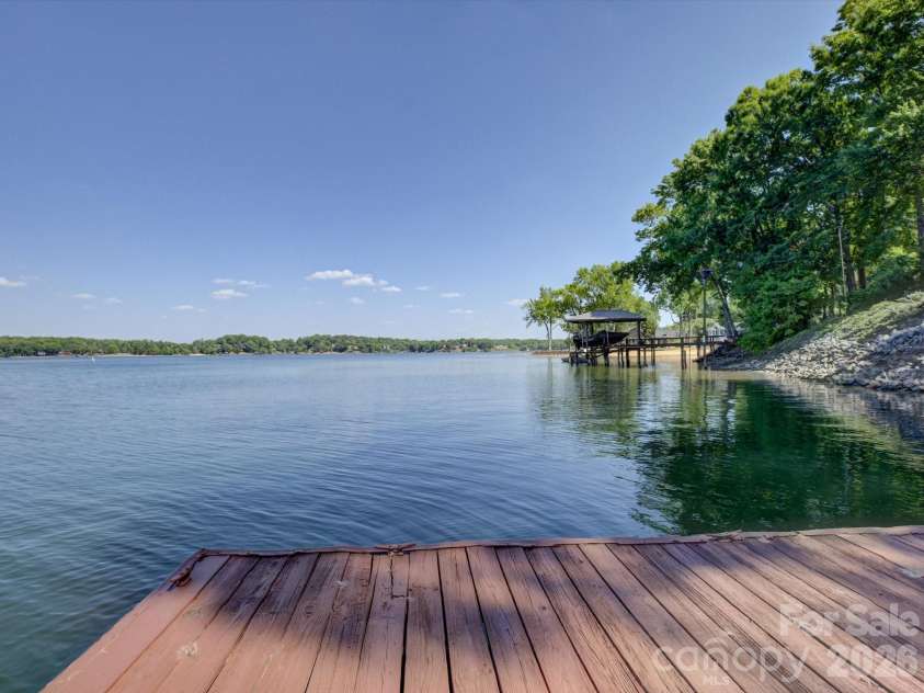 3940 Sandy Point Drive, York, SC 29745.  MLS# CAR4374280, YatesRealty ID 17362. Welcome to 3940 Sandy Point Drive! 